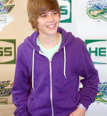 justin bieber 2009 pics. Justin Bieber*